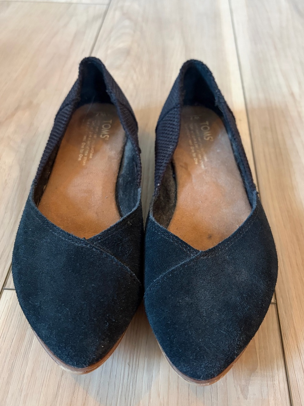 TOMS Jutti Black Suede Pointed Toe Flats-7